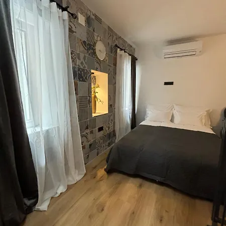 Miriam Apartment *